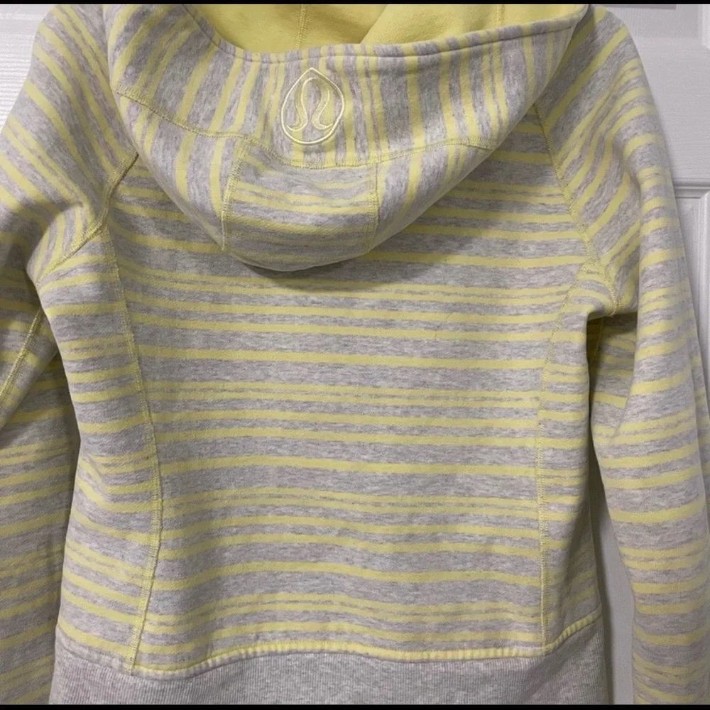 Rare Lululemon scuba full zip - Picture 2 of 7